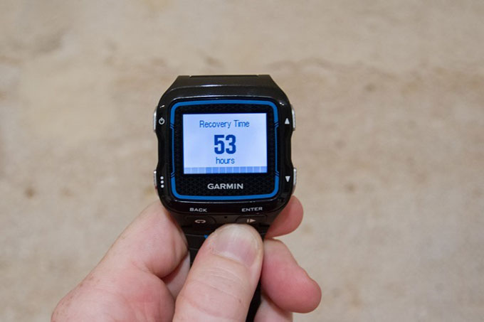 Спортивные GPS-часы для триатлона Garmin Forerunner 920XT. Режим "Бег"