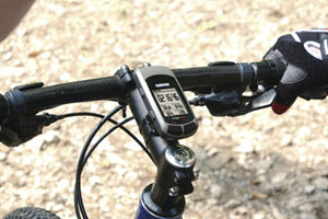 Garmin Edge 305 - велосипедный компьютер с поддержкой GPS