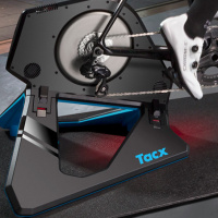 У продажу з'явився новий велотренажер Tacx NEO 2T Smart