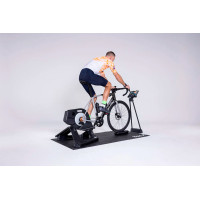 Garmin та Zwift оголосили про розширену інтеграцію для велотренажерів Tacx NEO 2T і Tacx NEO 3M