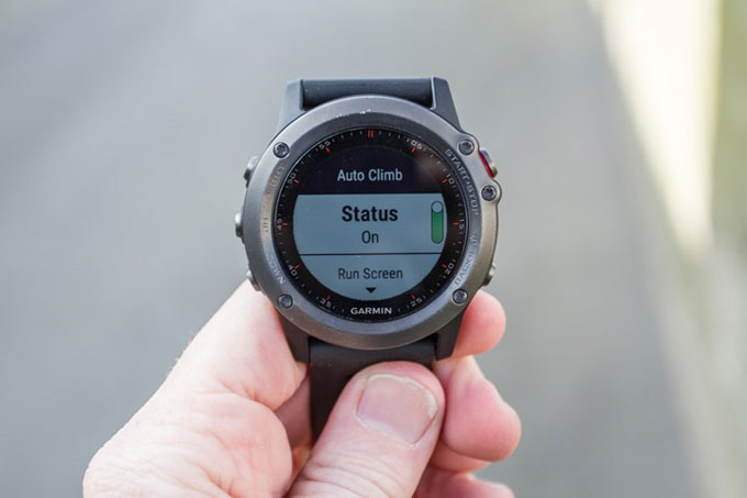 Мультиспортивные GPS-часы Garmin fenix 3