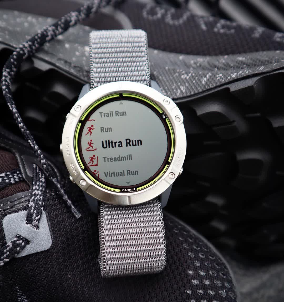 Новий годинник для спортсменів Enduro має міцний та легкий дизайн з новим нейлоновим ремінцем UltraFit