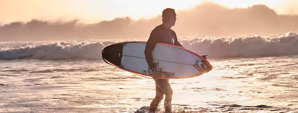 Займайтесь серфінгом довше з Instinct Solar Surf